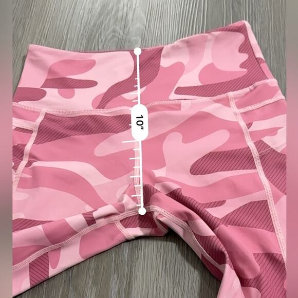 Zyia Active Light n Tight Pink Camo High Rise Cropped Leggings Size 4 - Picture 10 of 11